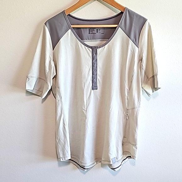 [*3 Items For $20 In Bundle*] 5.11 Tactical 3/4 sleeve shirt. Women’s Large - Picture 1 of 7